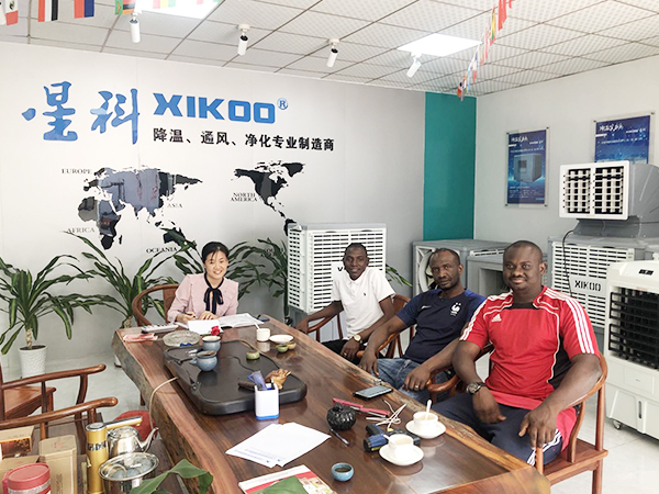 南非客戶(hù)來(lái)訪(fǎng)合影 南非客戶(hù)來(lái)訪(fǎng)合影