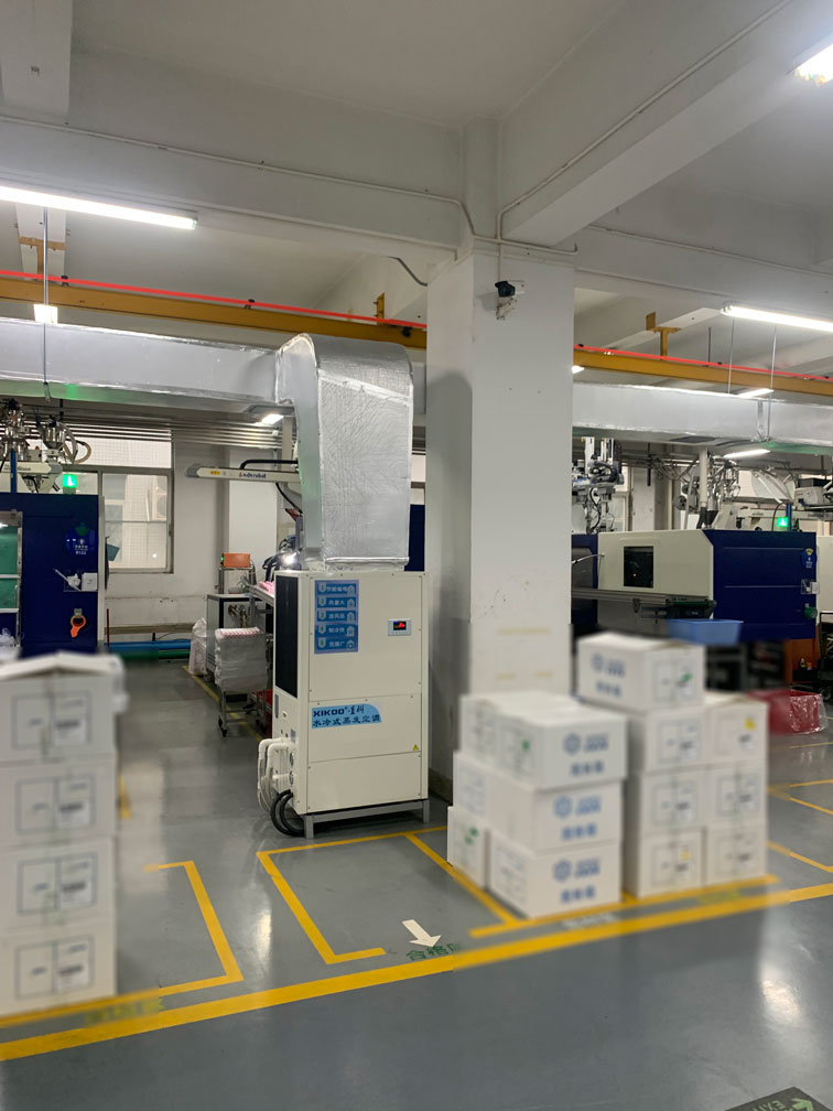 廠房車間定點降溫，應(yīng)用蒸發(fā)冷省電空調(diào)管道機(jī)組