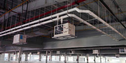 大型服裝廠整體降溫，安裝星科蒸發(fā)冷省電空調-臥式軸流機組