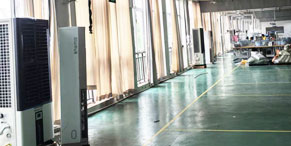 制衣廠如何降溫？蒸發(fā)冷省電空調(diào)成高溫車(chē)間節(jié)能降溫新方案